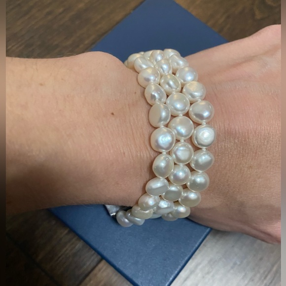 Triple-strand Baroque Freshwater cultured Pearls,matching Pearl Drop Earrings. - Picture 2 of 7